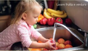Lavare la frutta