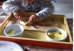 attività di vita pratica montessori